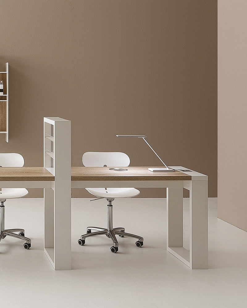 Living - Hvidt neglebord - Med sug