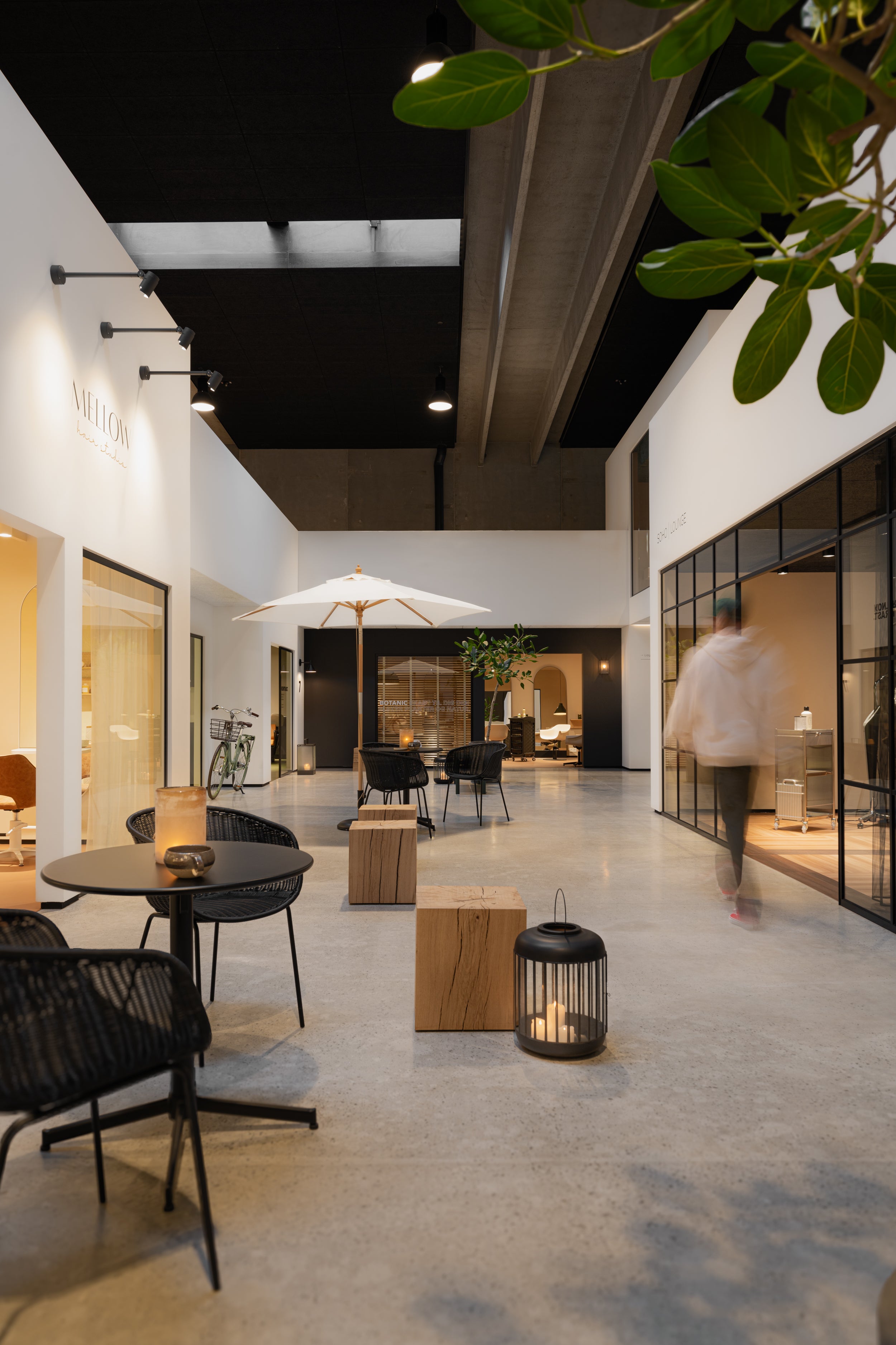 Stort frisør inventar i Viborg