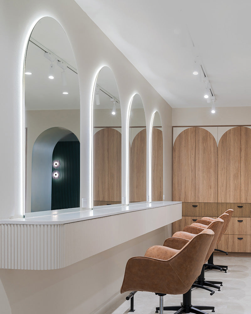 Arch LED II - Vægspejl med indbygget lys