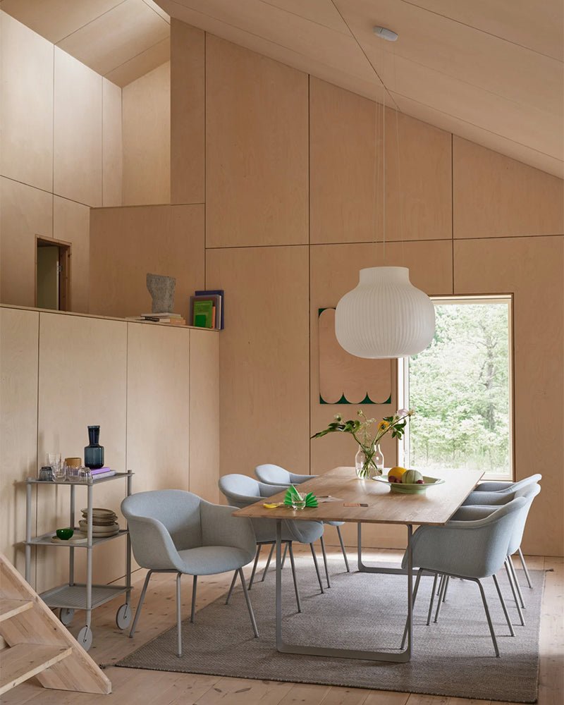 Flow stor - Lysegråt rullebord - Perforeret metal