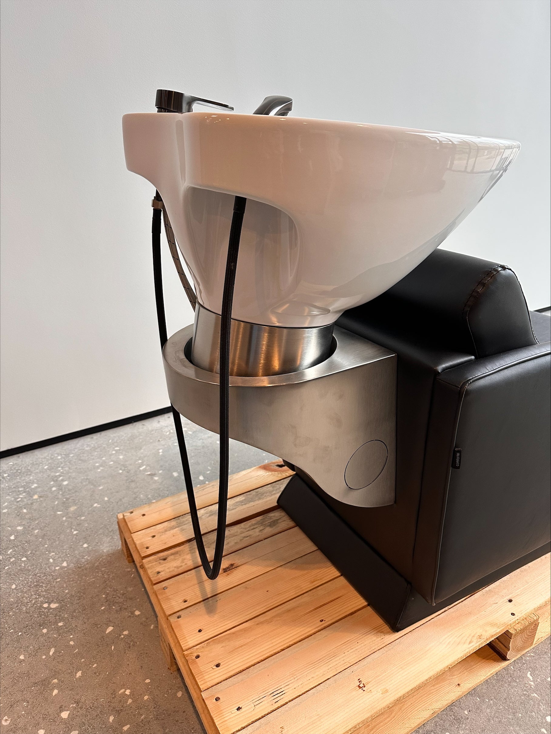 Zippy - Sort vaskestol - Hvid kumme DEMO model