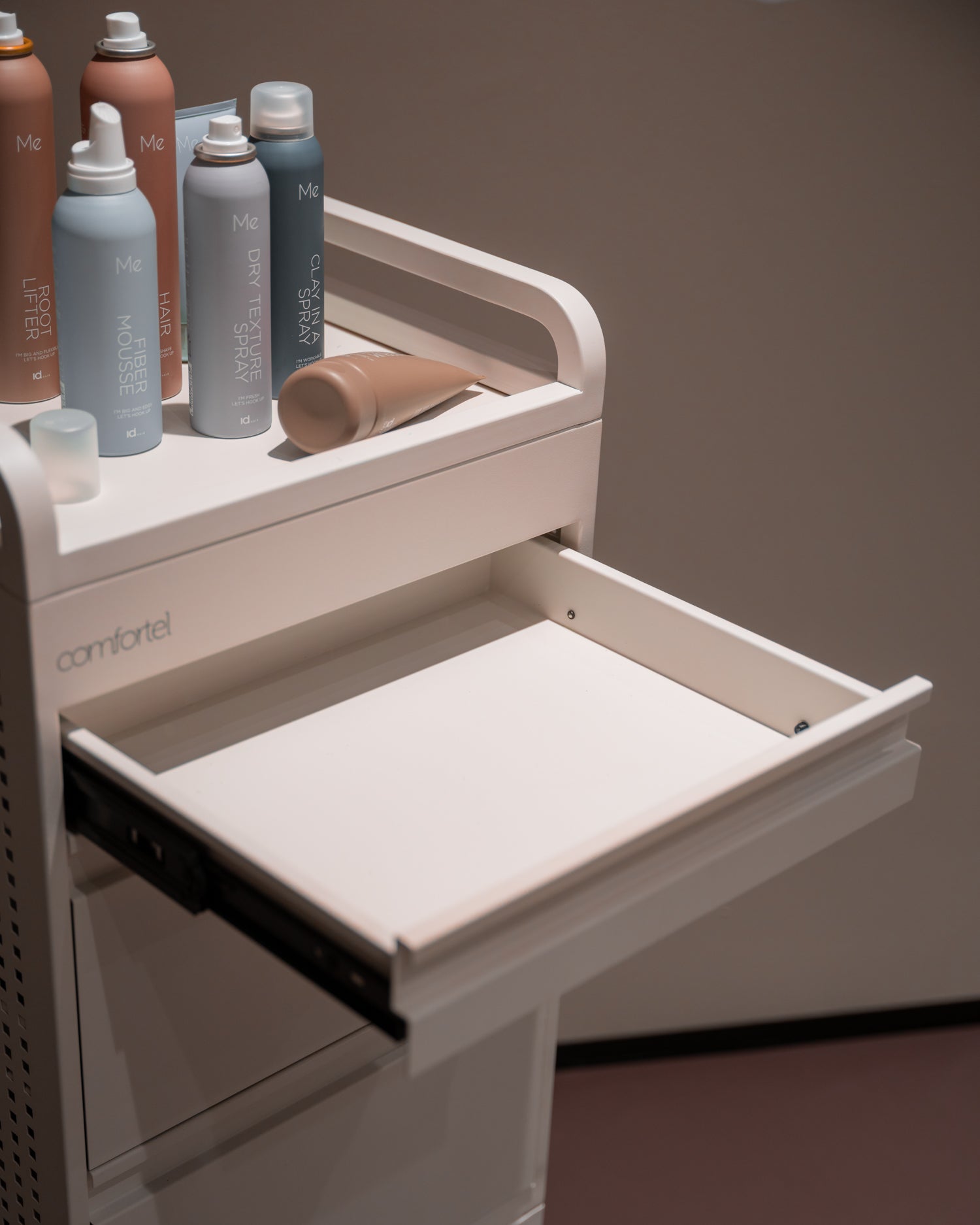 Studio 3 - Hvidt rullebord - 3 skuffer og ekstra hylde