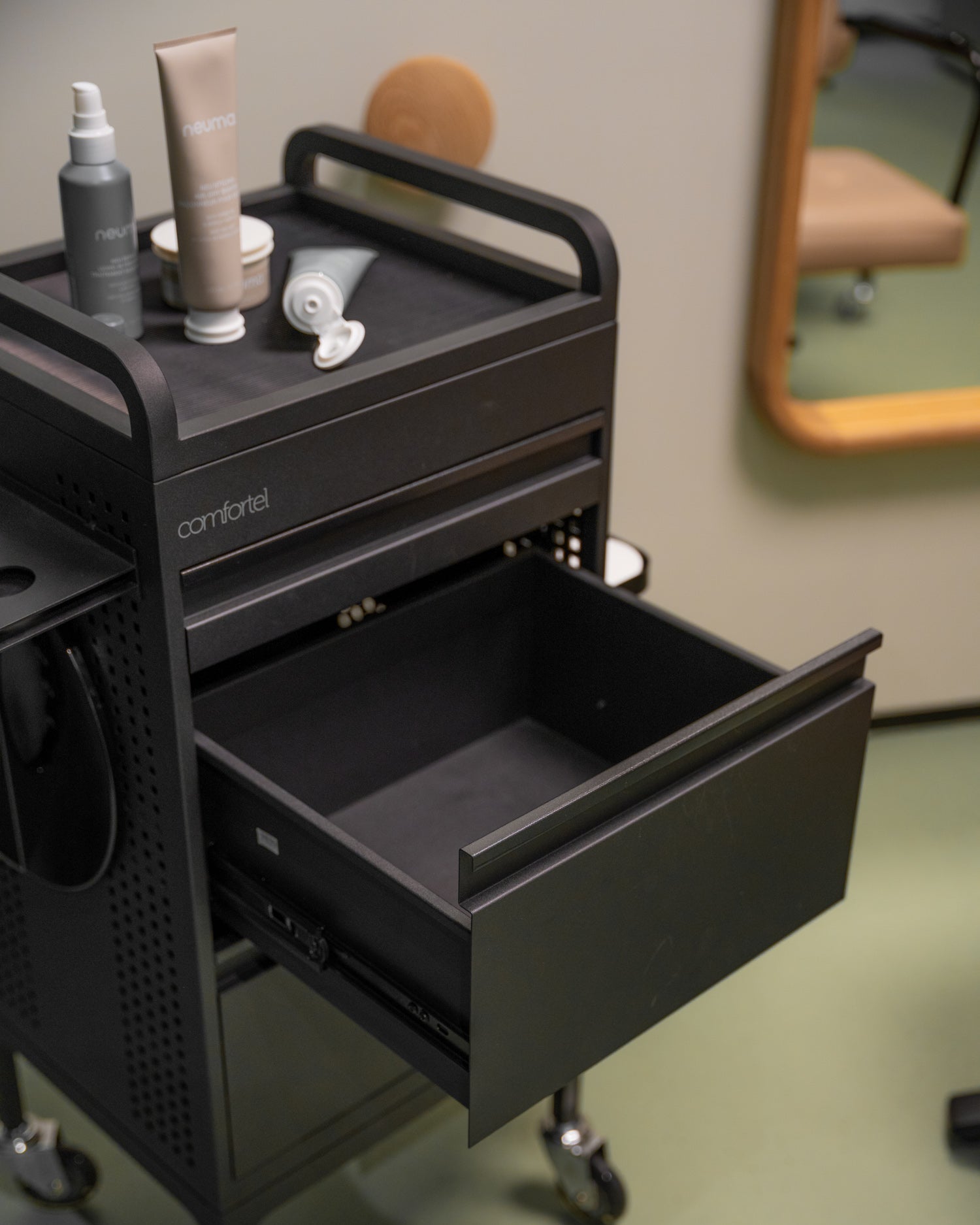 Studio 3 - Sort rullebord - 3 skuffer og ekstra hylde