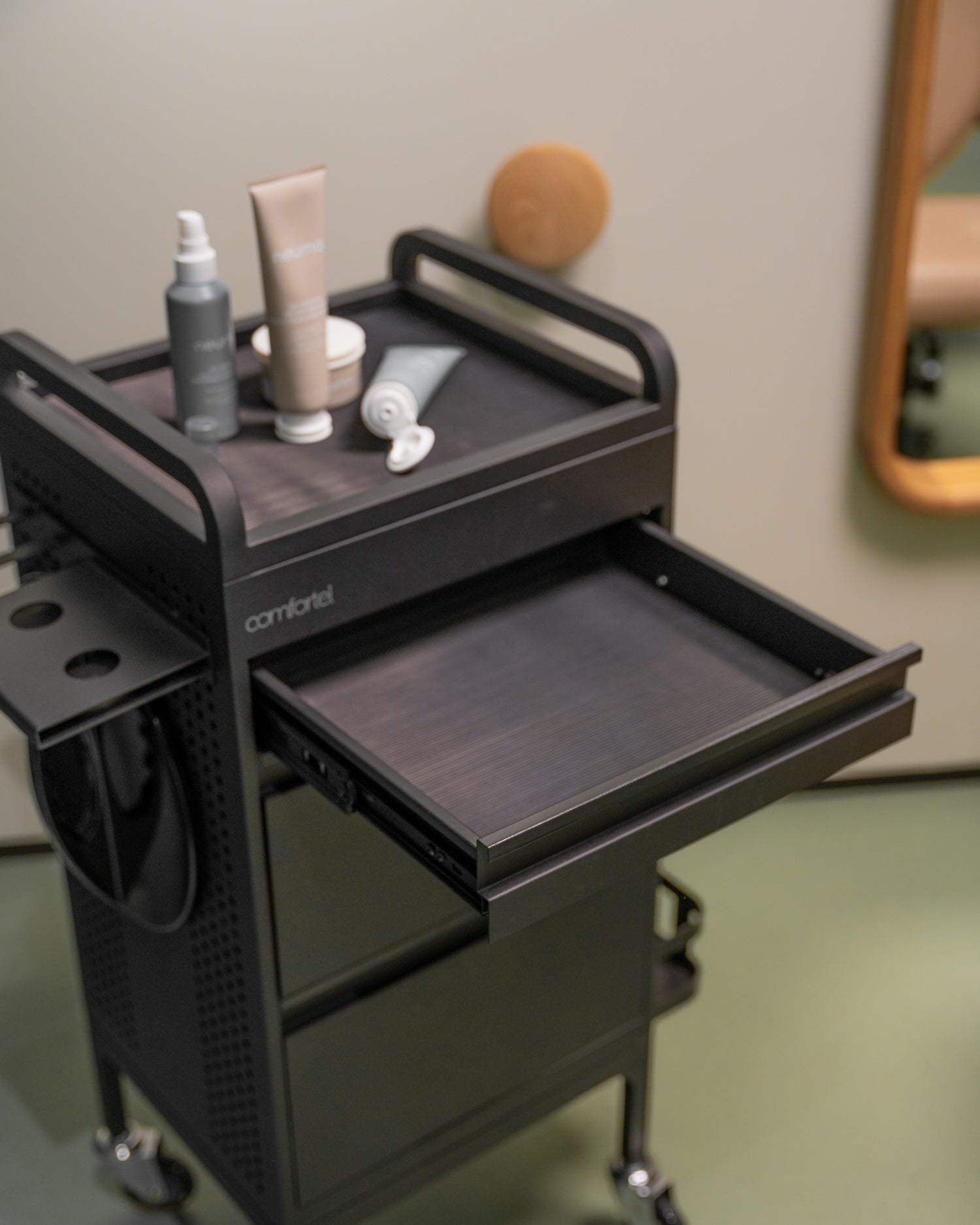 Studio 3 - Sort rullebord - 3 skuffer og ekstra hylde